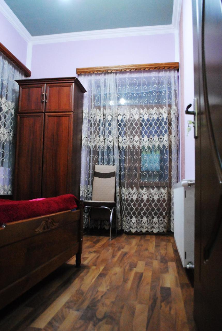 Apartament Giorgi Borjomi Eksteriør bilde