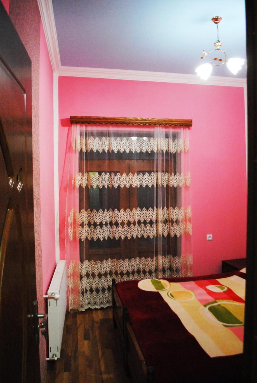 Apartament Giorgi Borjomi Eksteriør bilde